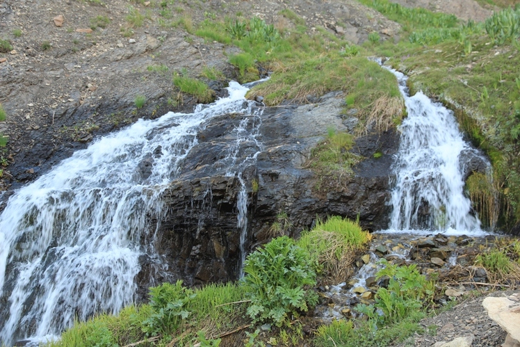 Ali   Saeidi   NeghabeKoohestaN, Touchal