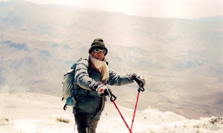 Naser Ramezani Damavand Peak, Damavand (دماوند)