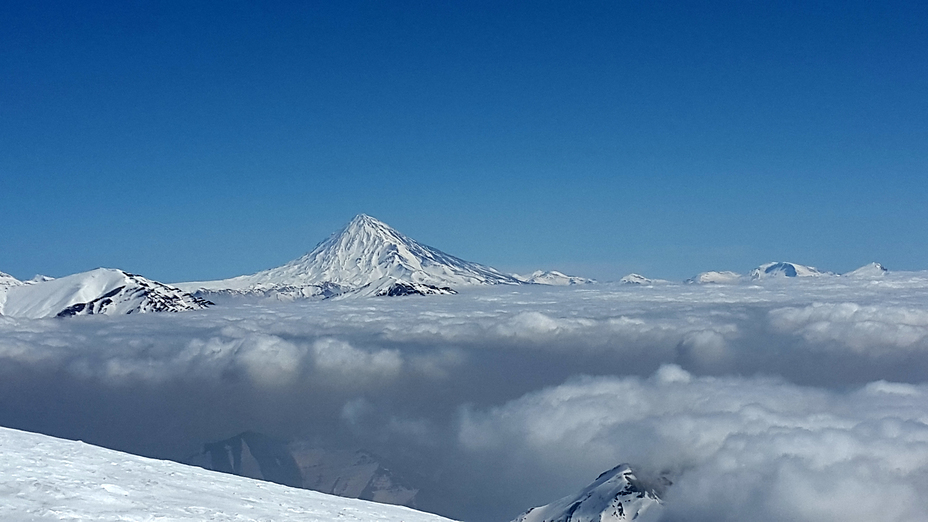 above the clouds, Tochal