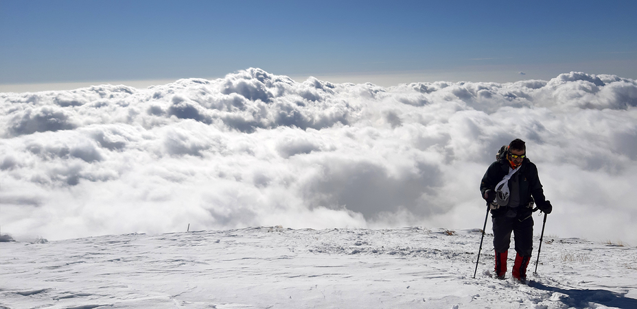 above the clouds, Touchal