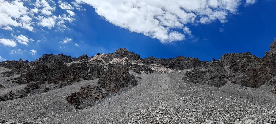 El majestuoso acarreo, Cerro del Bolsón