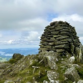 The twin cairns of the summit of Ill Bell