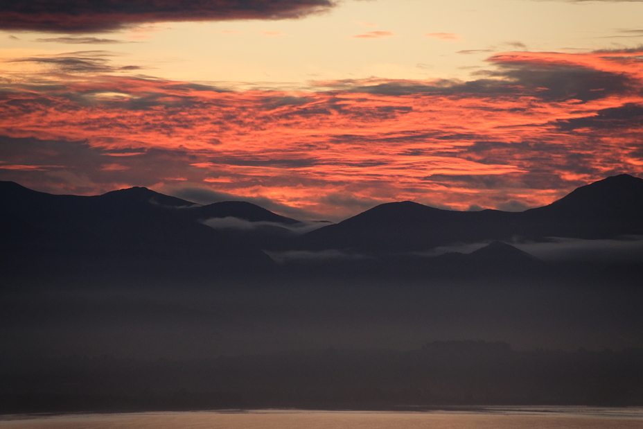 Sunset over the Arthur Ranges, Mount Arthur