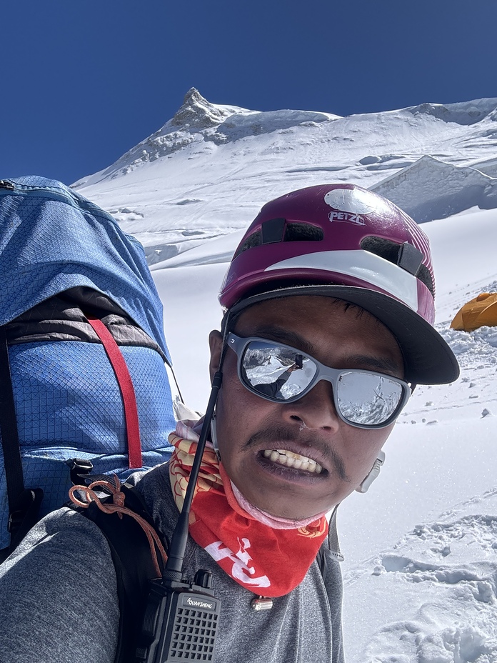 Summit push, Manaslu