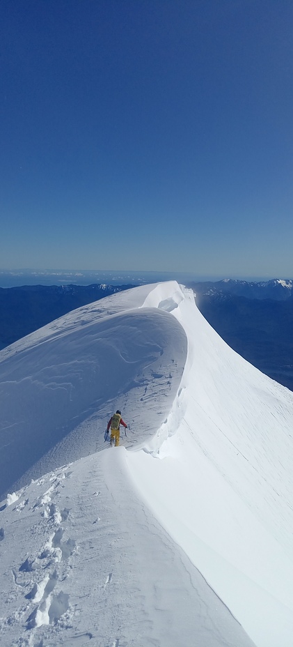 cumbre Volcan Yates, Yate (volcano)