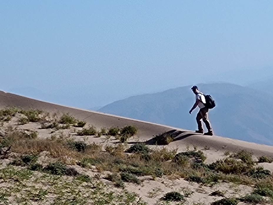 Trek To Dune Cerron Blanco - Nasca, Nevado Solimana