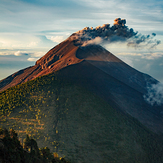 Fuego, luces y sombras, Acatenango or Fuego