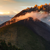 Fuego, hora dorada, Acatenango or Fuego