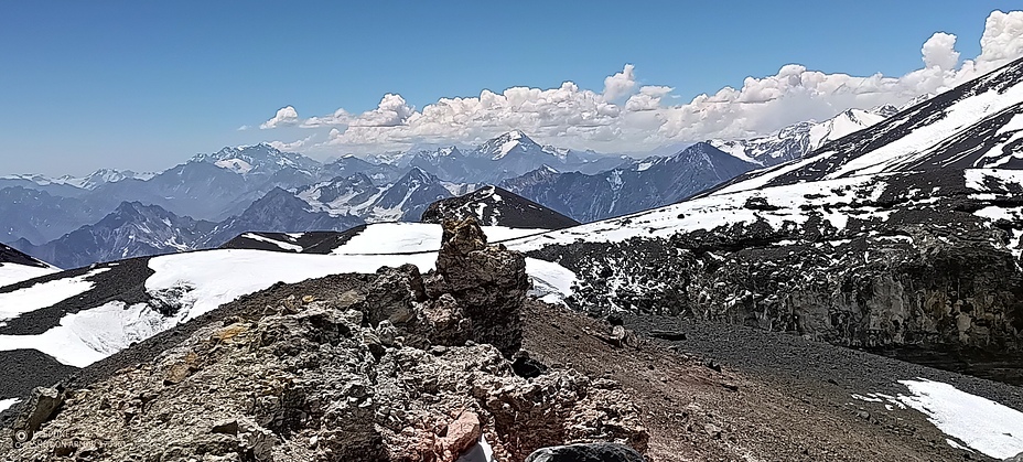 Summit, Volcan San Jose